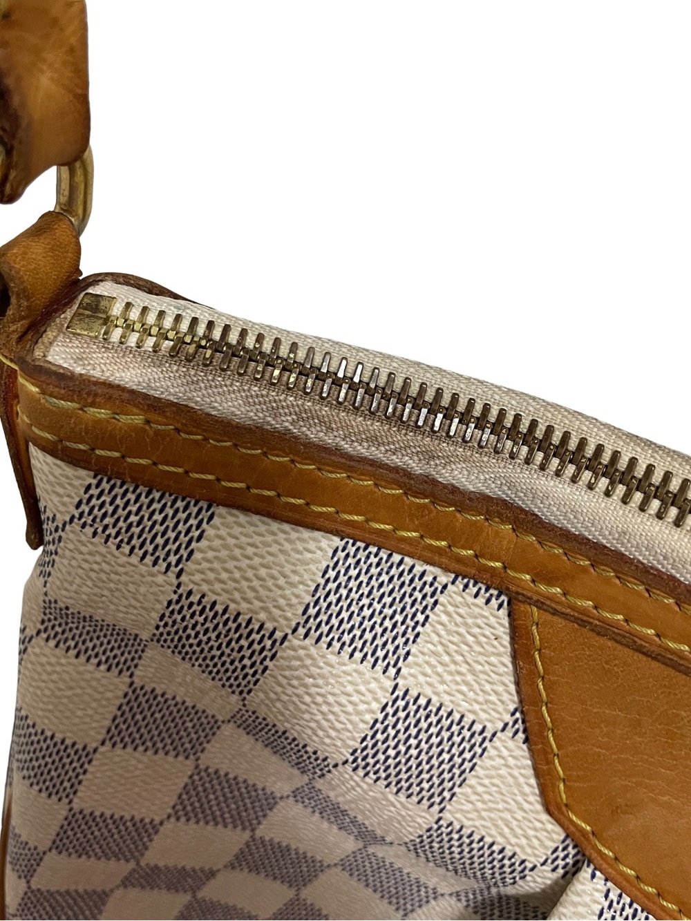 Louis Vuitton Siracusa PM White Azur Crossbody Bag - Picture 9 of 12